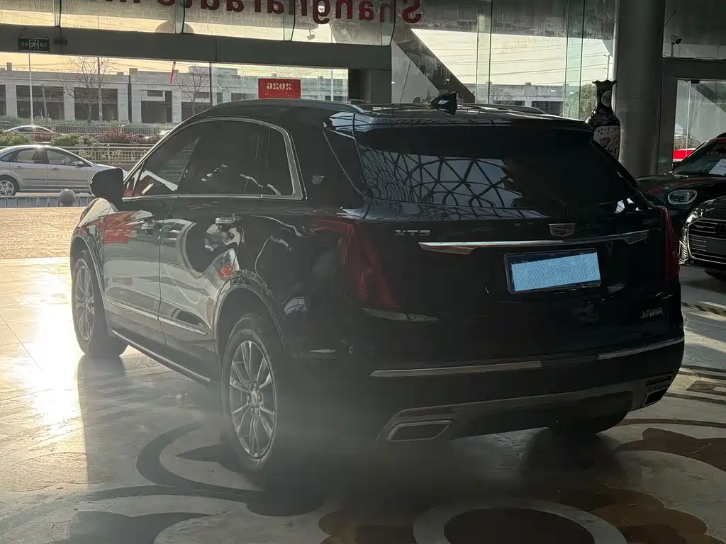 Cadillac XT5 — фото 6