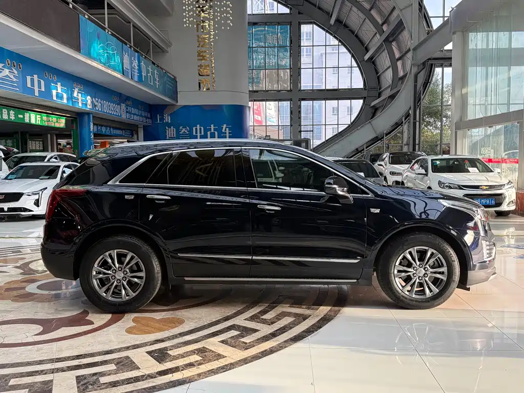 Cadillac XT5 — фото 9