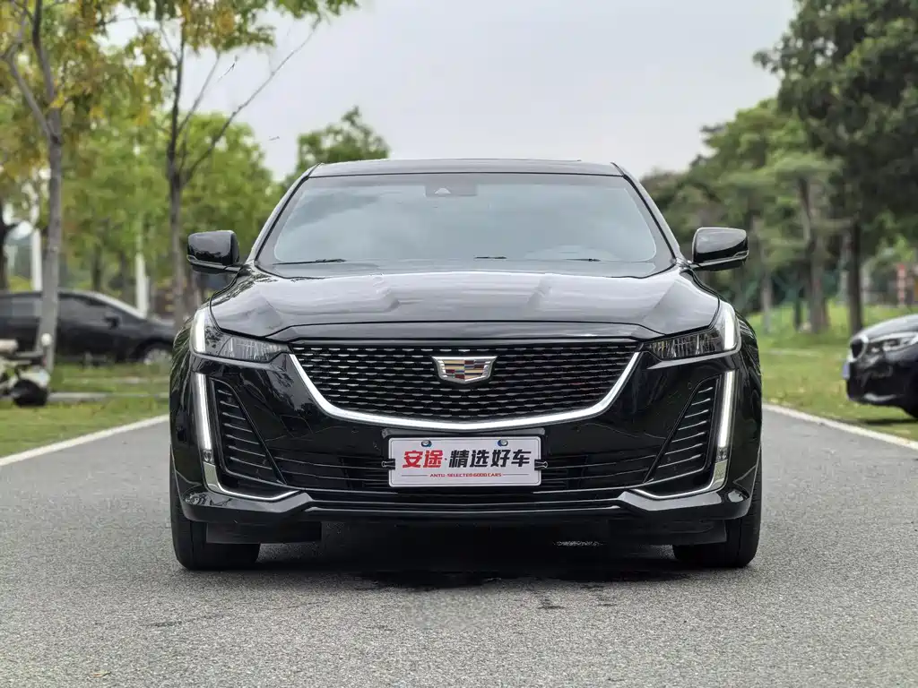 Cadillac CT5 — фото 2