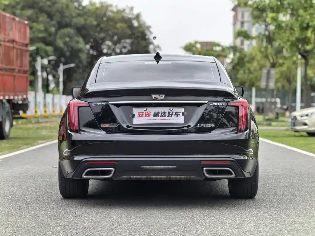 Cadillac CT5 — фото 4
