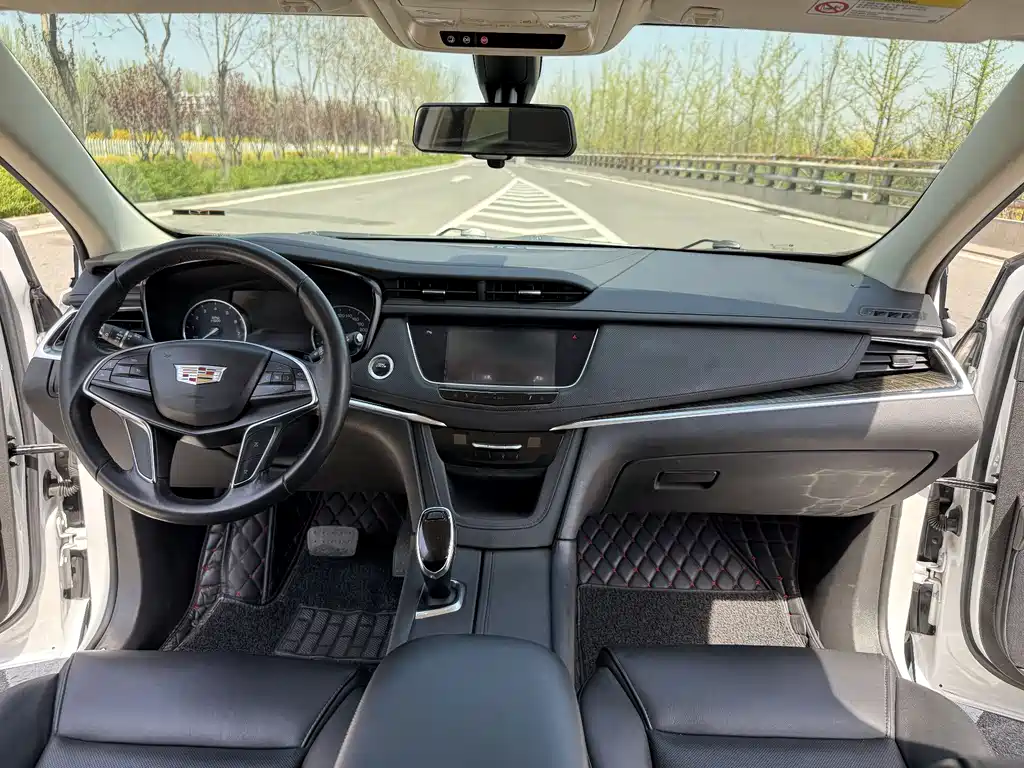 Cadillac XT5 — фото 5