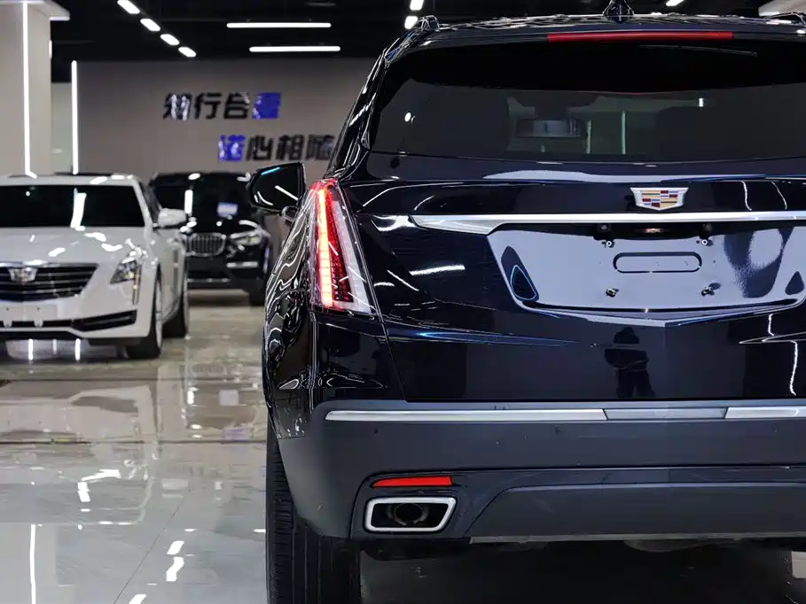 Cadillac XT5 — фото 7