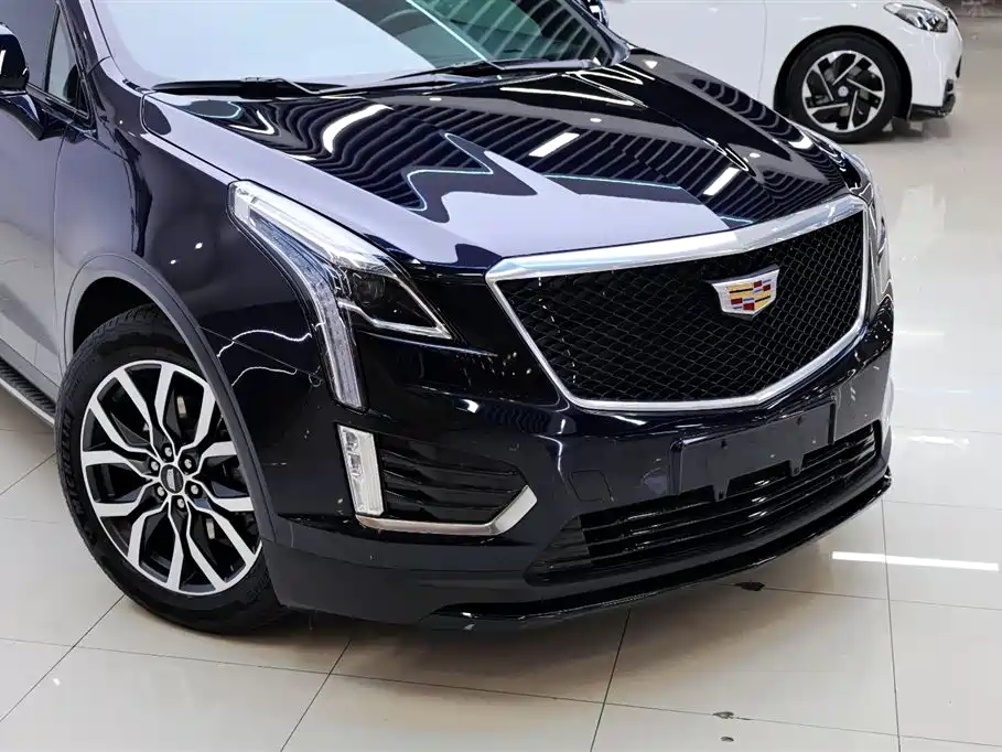 Cadillac XT5 — фото 10