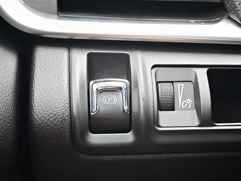 Cadillac XTS — фото 23