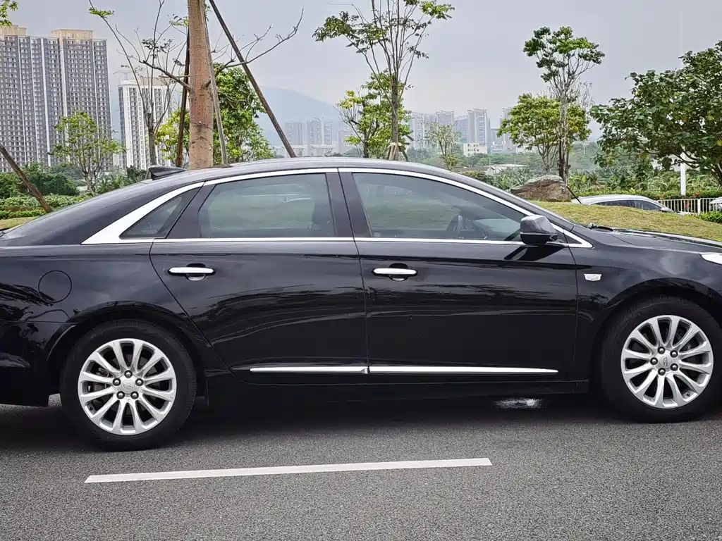 Cadillac XTS — фото 7