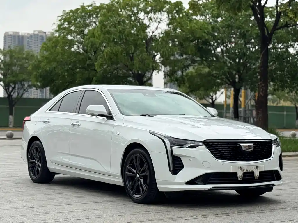 Cadillac CT4 — фото 3