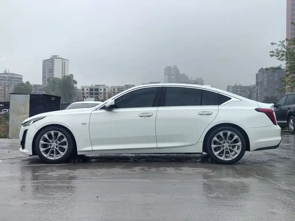 Cadillac CT5 — фото 3