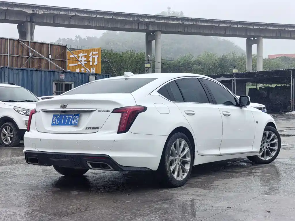 Cadillac CT5 — фото 4