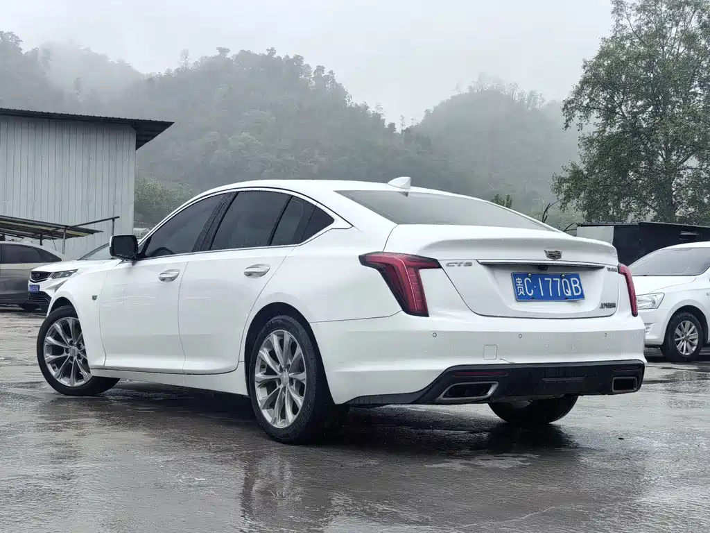 Cadillac CT5 — фото 6