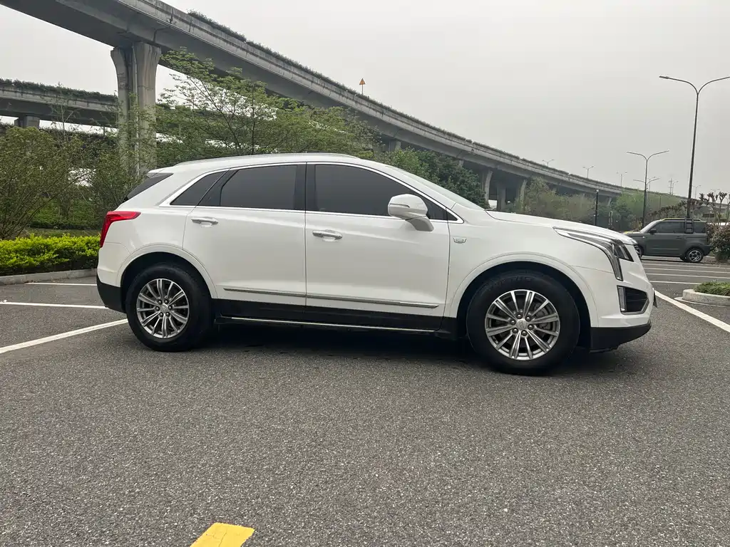 Cadillac XT5 — фото 4