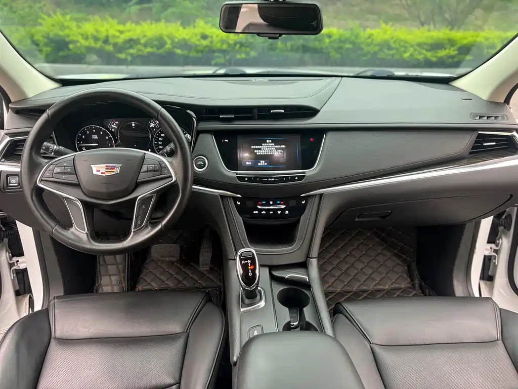 Cadillac XT5 — фото 9