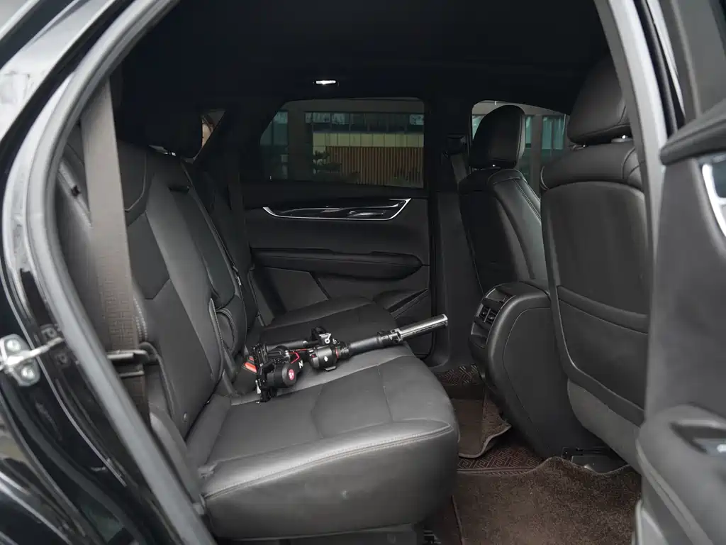 Cadillac XT5 — фото 5