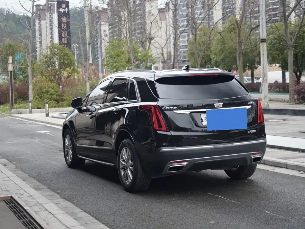 Cadillac XT5 — фото 8