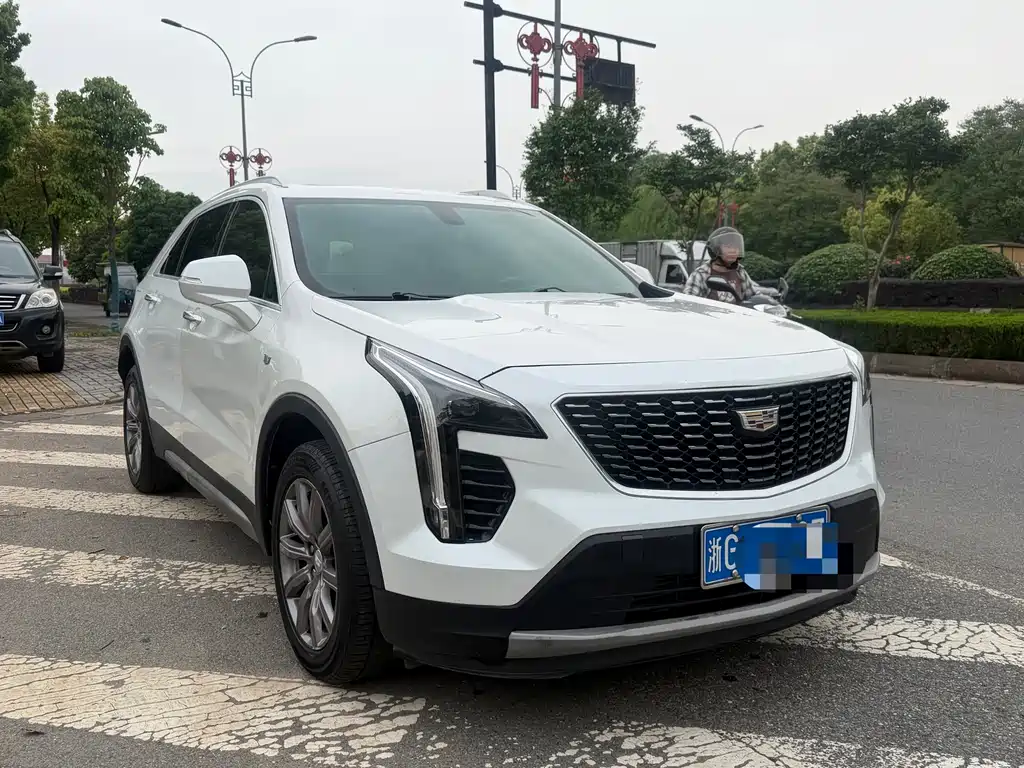Cadillac XT4 — фото 3