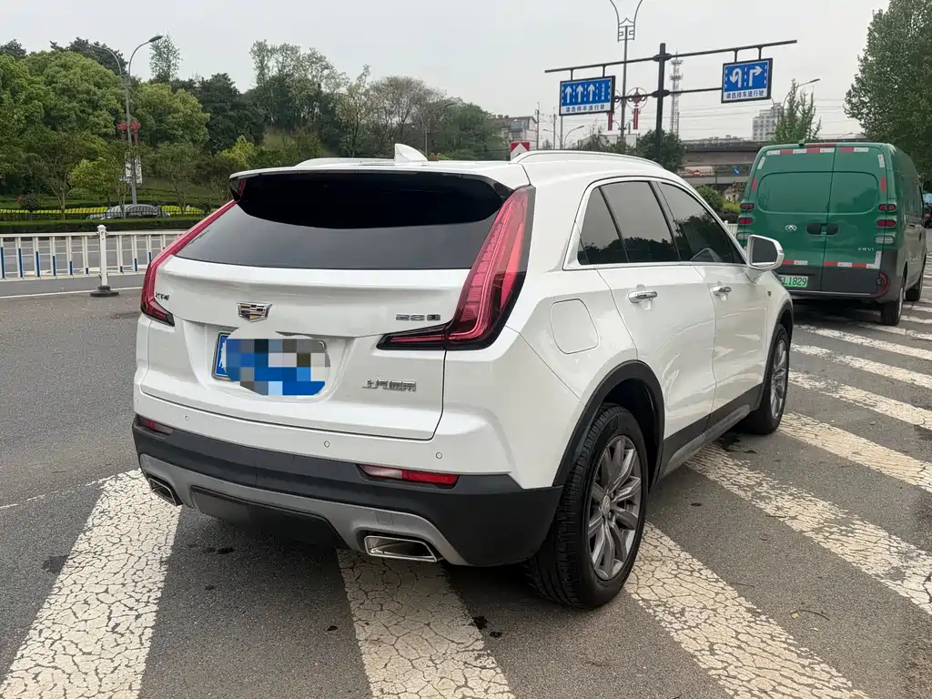 Cadillac XT4 — фото 4