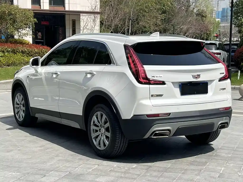 Cadillac XT4 — фото 5