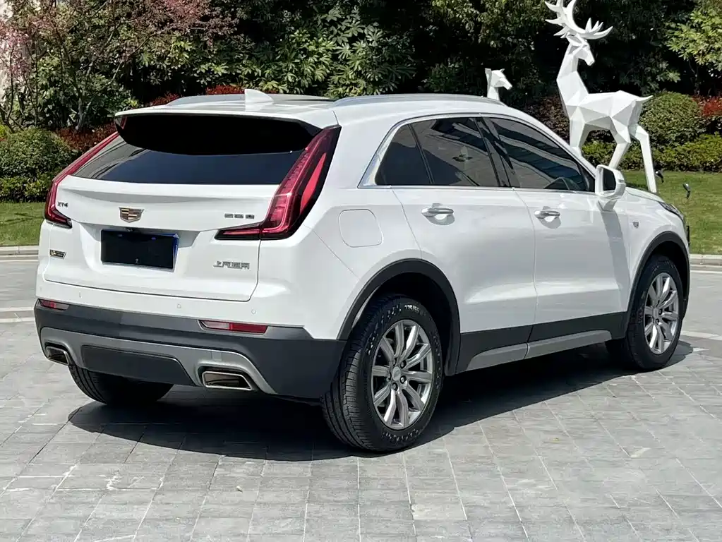 Cadillac XT4 — фото 6