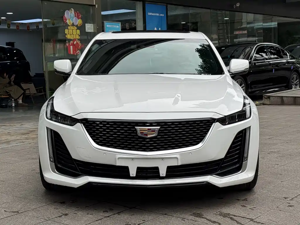 Cadillac CT5 — фото 2