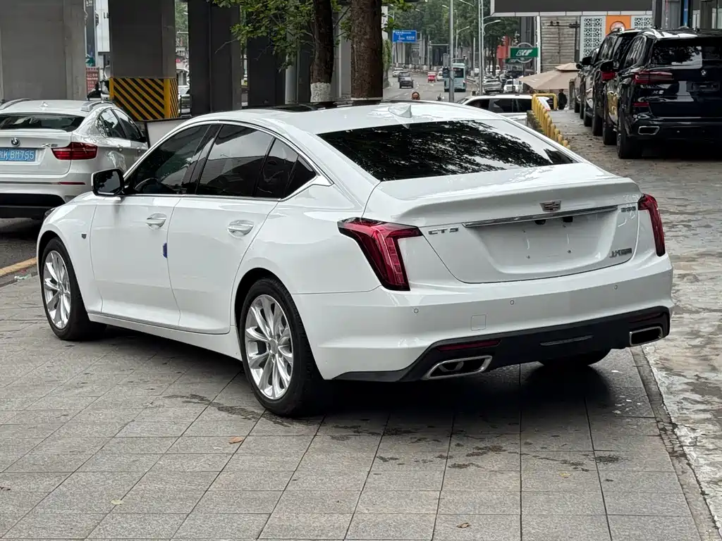 Cadillac CT5 — фото 17
