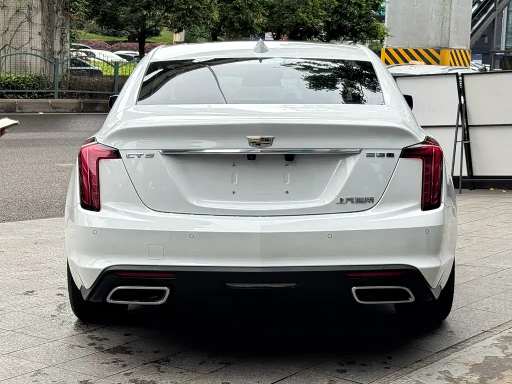 Cadillac CT5 — фото 18