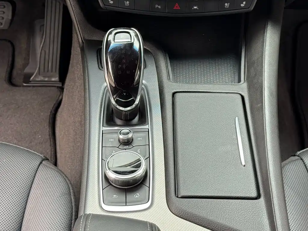 Cadillac CT5 — фото 14