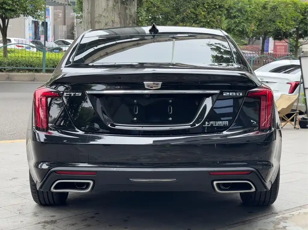 Cadillac CT5 — фото 20