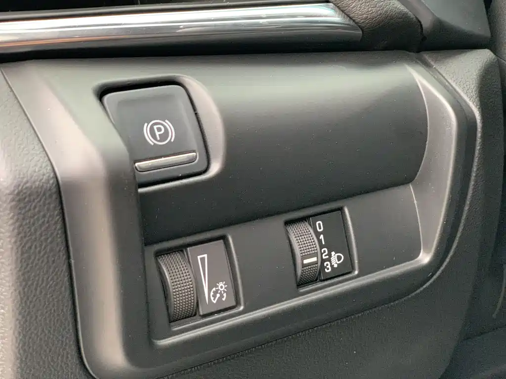 Cadillac CT4 — фото 15