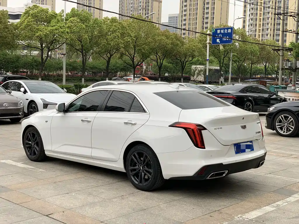 Cadillac CT4 — фото 5