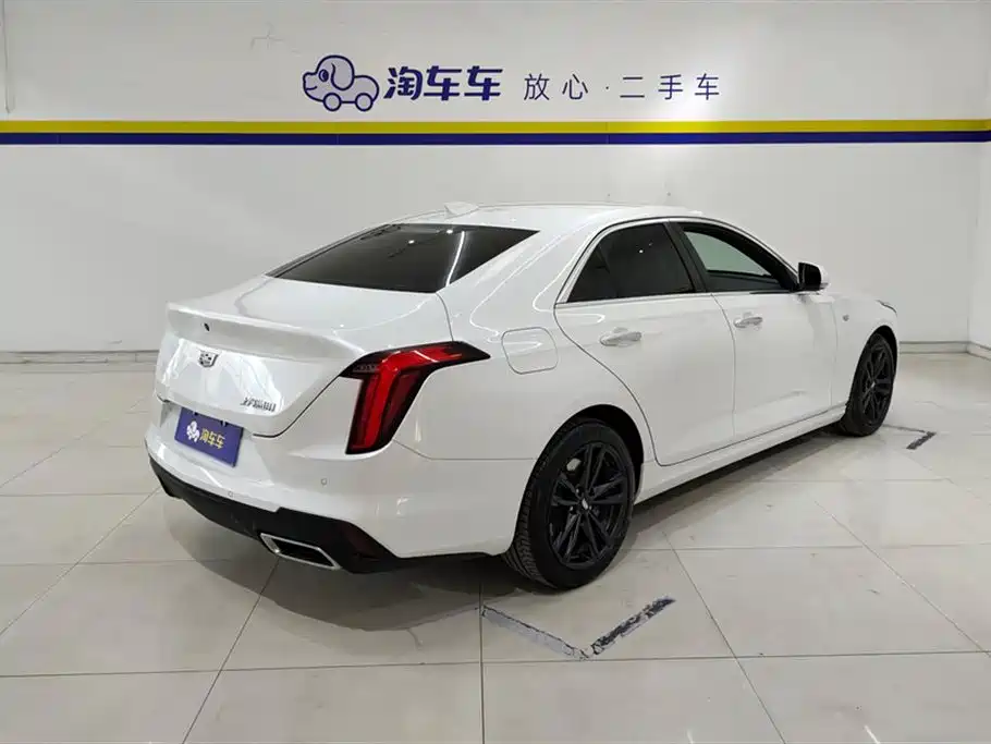 Cadillac CT4 — фото 3