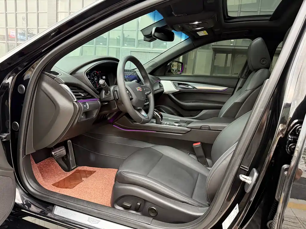 Cadillac CT5 — фото 4