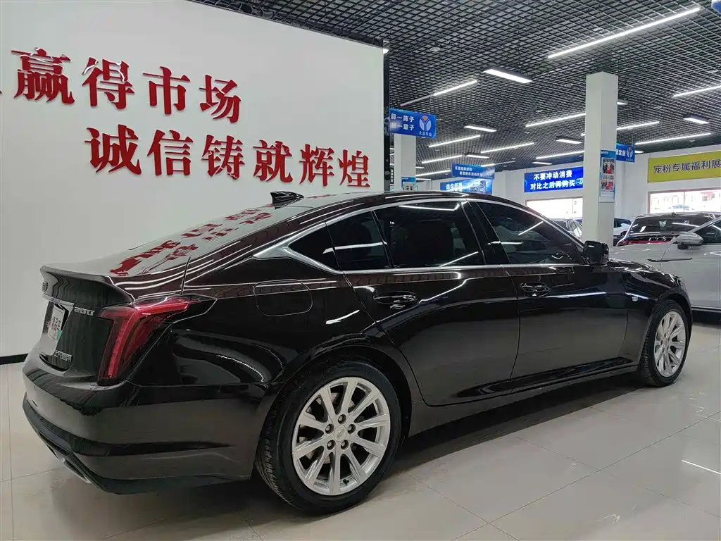Cadillac CT5 — фото 4