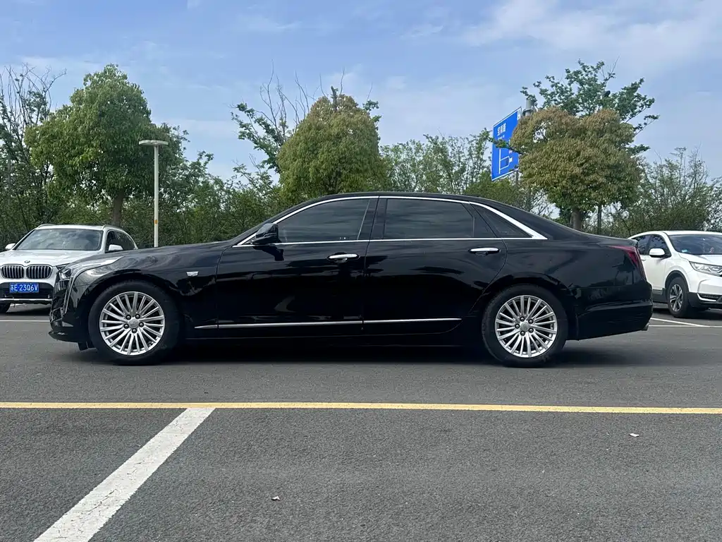 Cadillac CT6 — фото 2