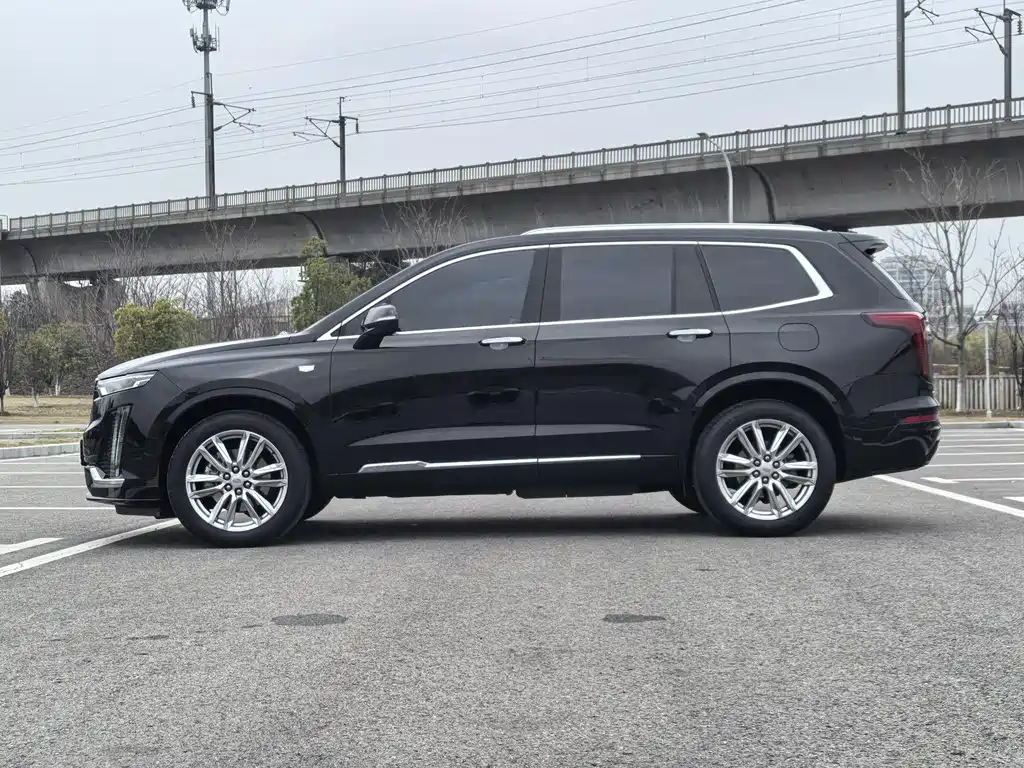 Cadillac XT6 — фото 5