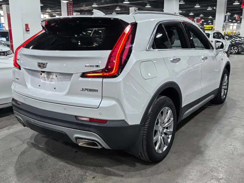 Cadillac XT4 — фото 5