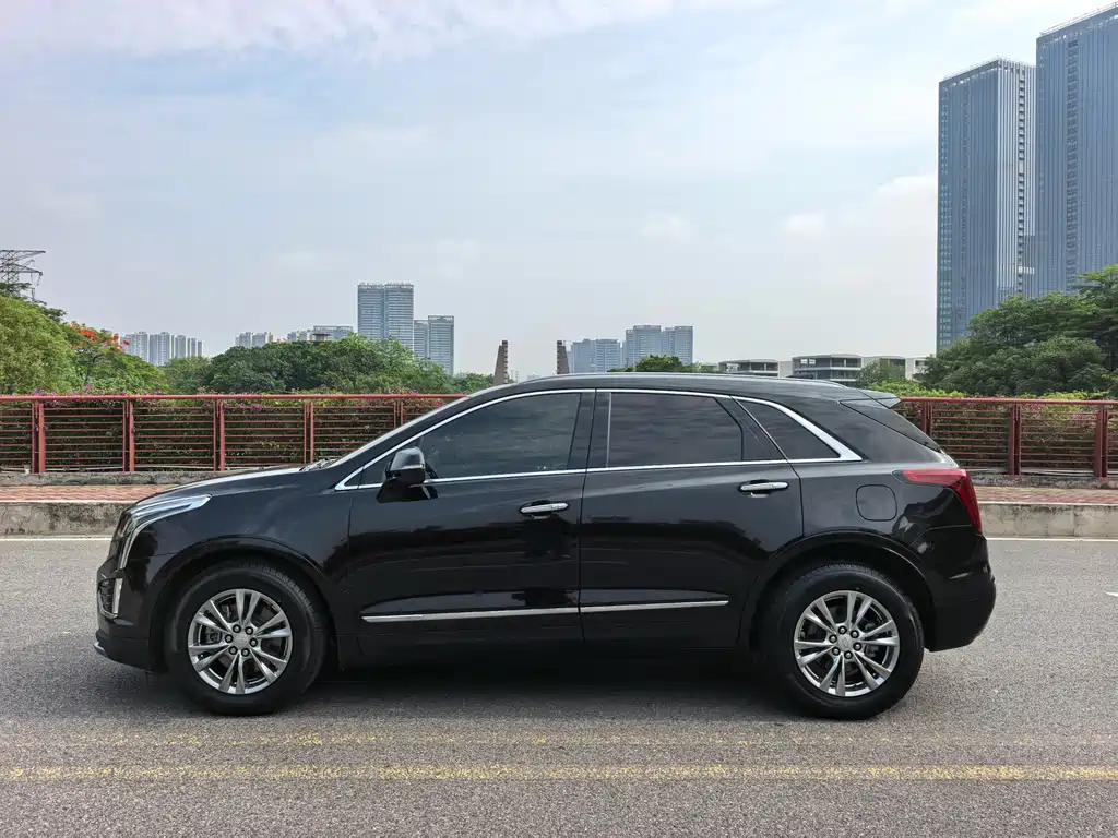 Cadillac XT5 — фото 24