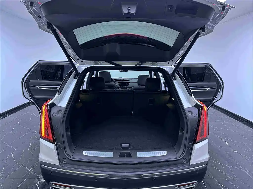 Cadillac XT5 — фото 7