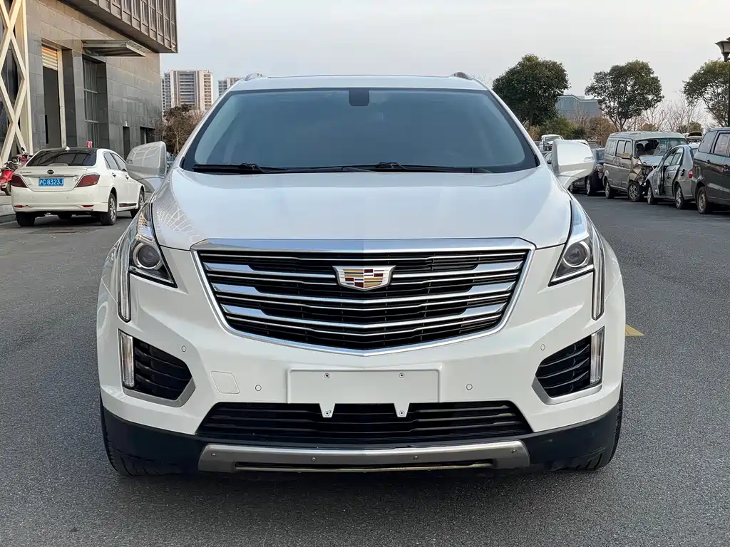 Cadillac XT5 — фото 2