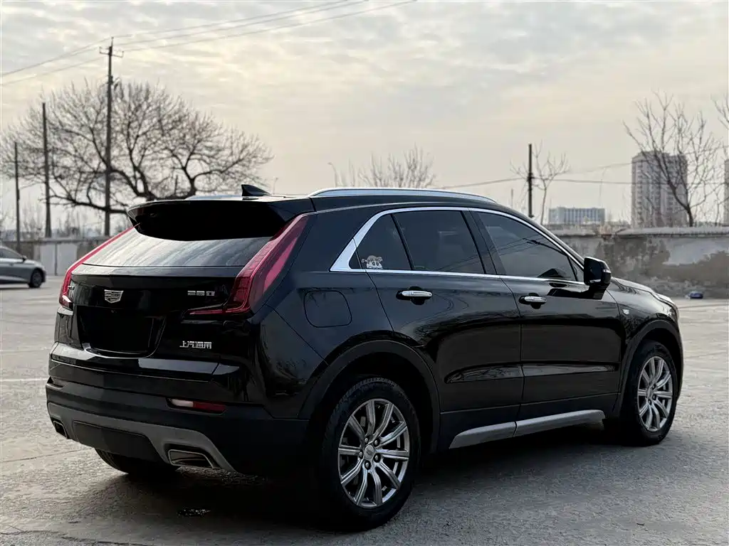 Cadillac XT4 — фото 13