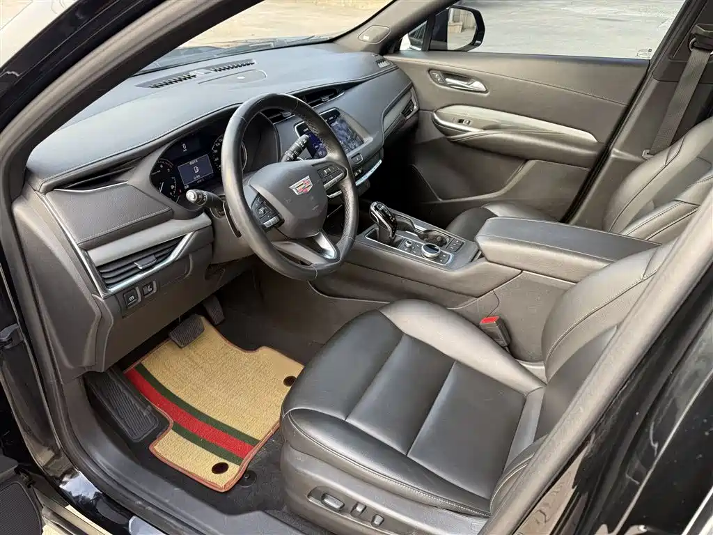 Cadillac XT4 — фото 20