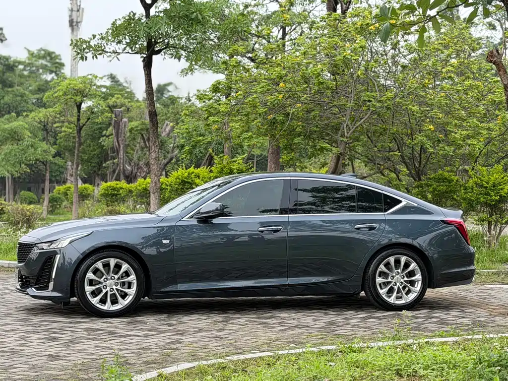 Cadillac CT5 — фото 5