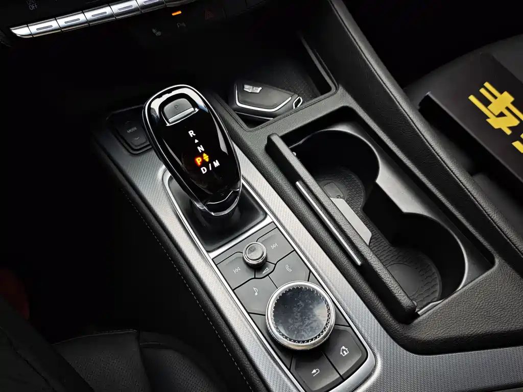 Cadillac CT5 — фото 14