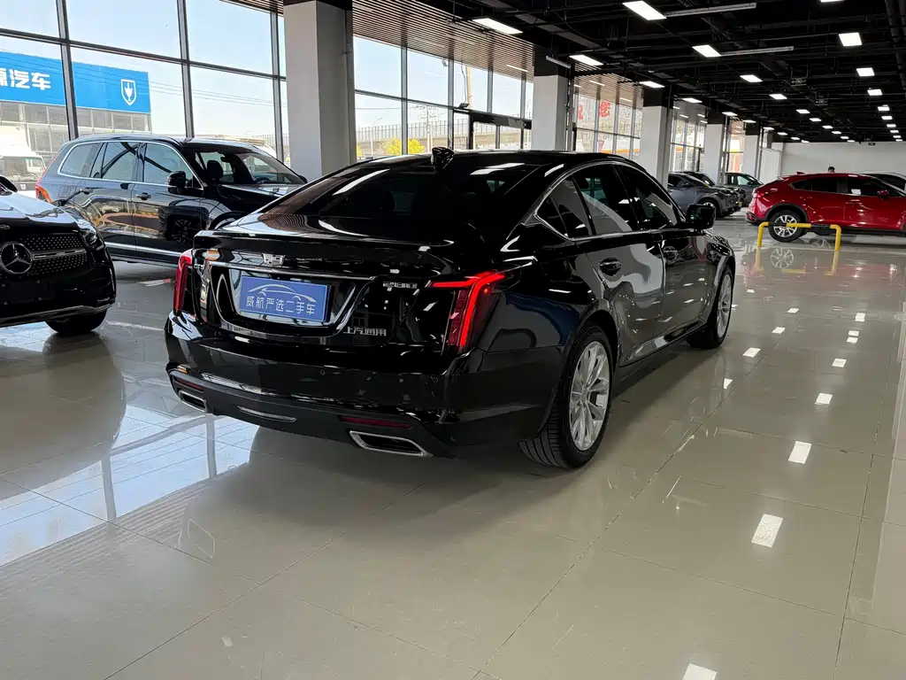 Cadillac CT5 — фото 4
