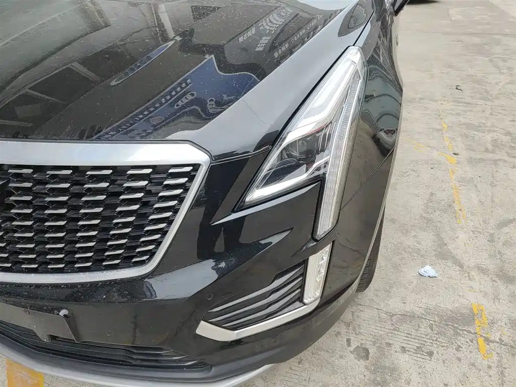 Cadillac XT5 — фото 18