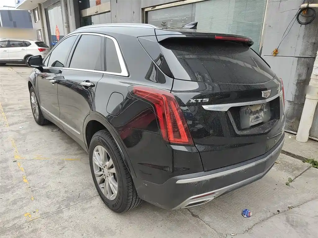 Cadillac XT5 — фото 23