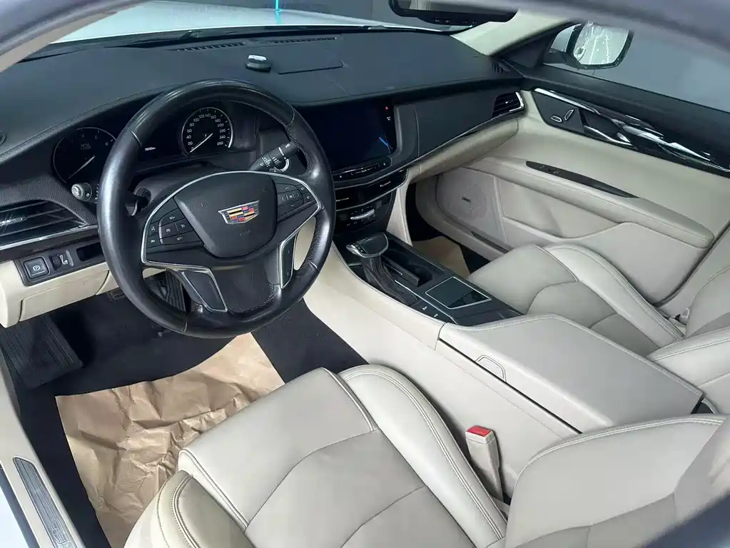 Cadillac CT6 — фото 11