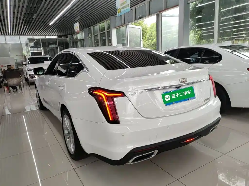 Cadillac CT5 — фото 5