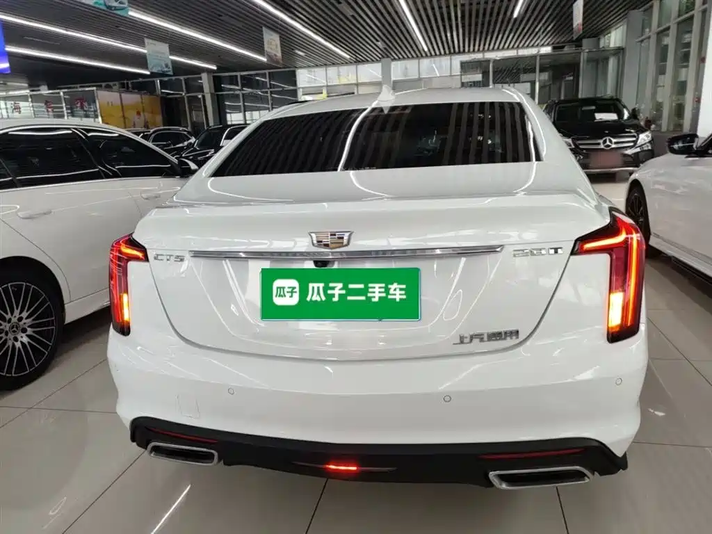 Cadillac CT5 — фото 6