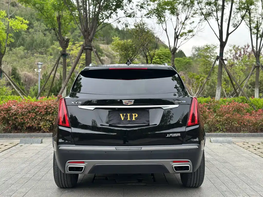 Cadillac XT5 — фото 8