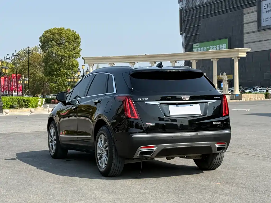 Cadillac XT5 — фото 7