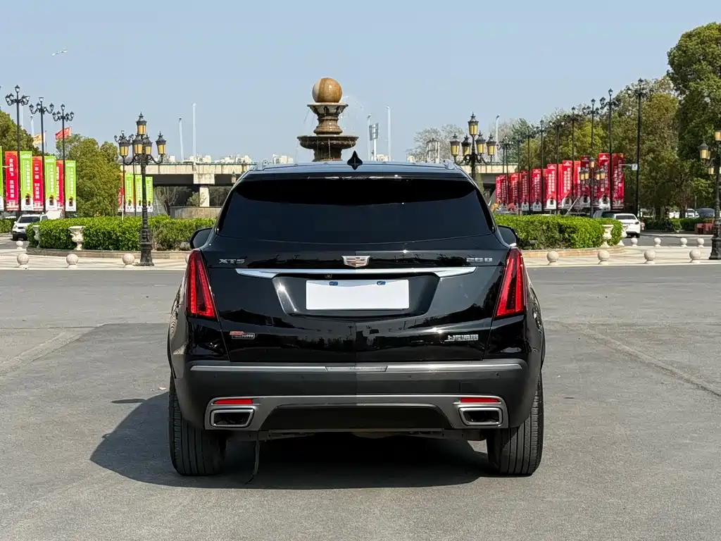 Cadillac XT5 — фото 8